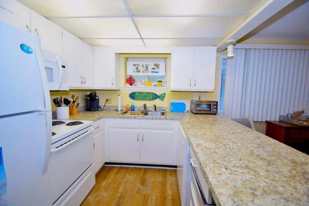 Thunder Island 112c 2 Bedroom Condo by RedAwning