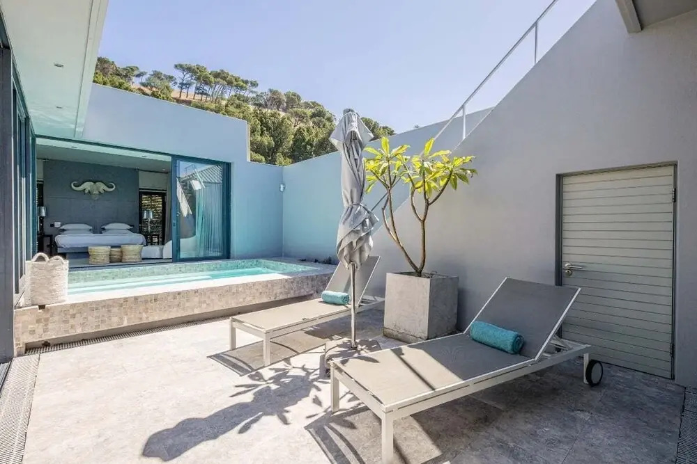 Loader Villa