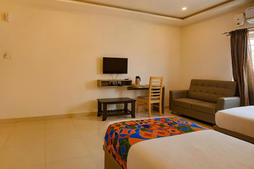 Fabhotel Champion Gateway