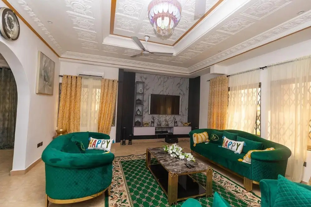 Philade Glorified Airbnb