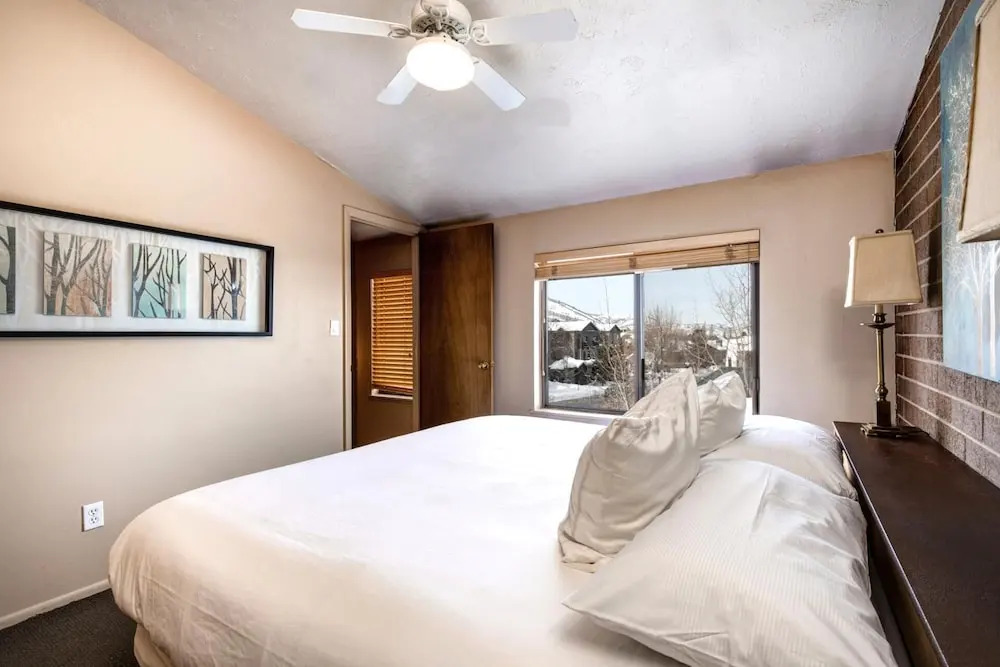 Struggler 3 Bedrooms STR-1 by KBM