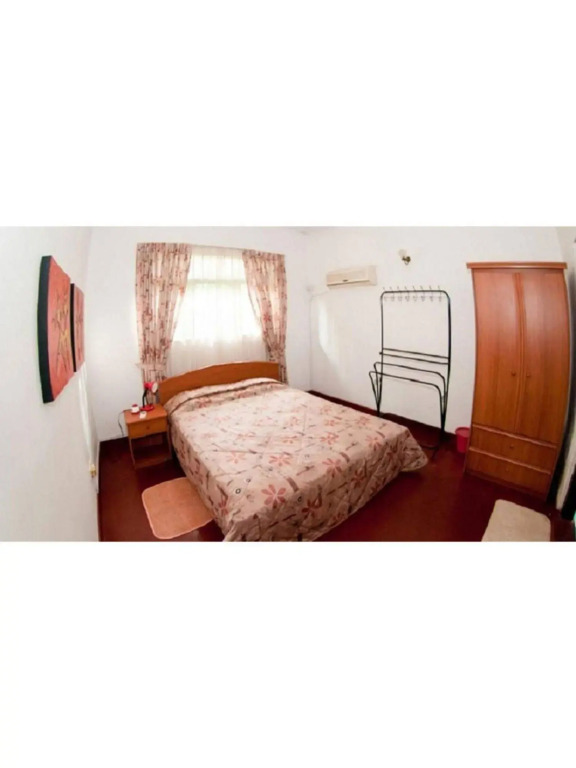 Vista Room Off Mount Avenue