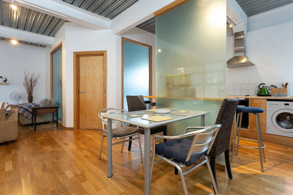 2 Bedroom North London Apartment