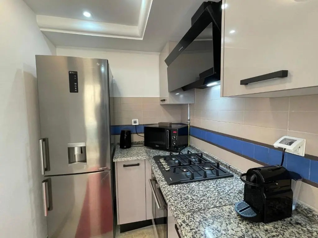 The Perfect Flat, Lac 2, Tunis