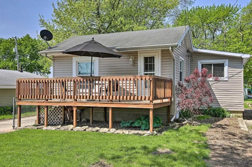 Home w/ Lake-view Deck by Camp Perry & Magee Marsh