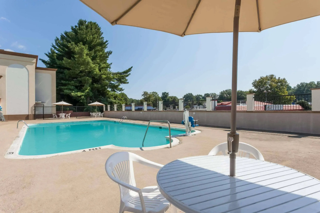 Red Roof Inn Warrenton