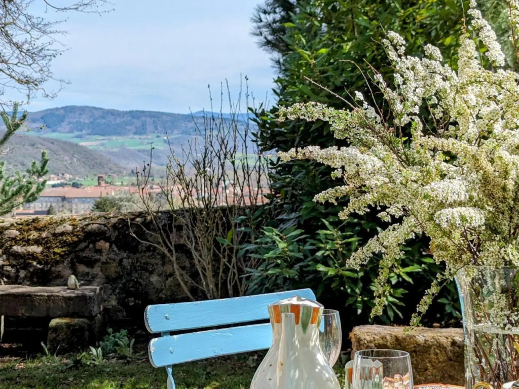 Cabane de Vigne en Auvergne pour Escapade Romantique - FR-1-582-74