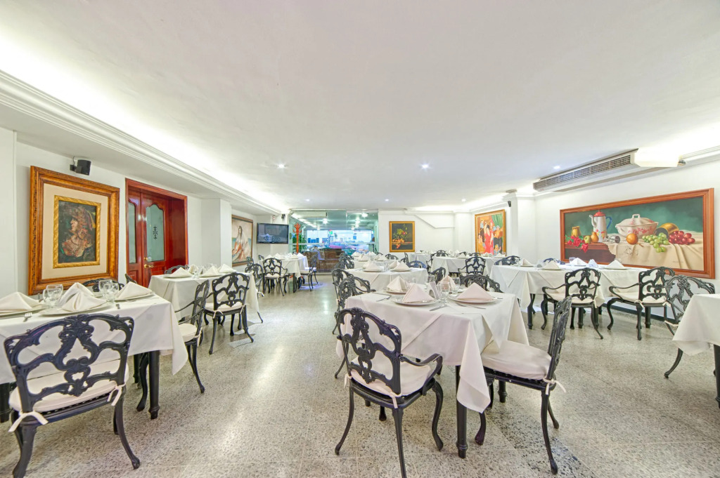 TAMA Hotel Granada Real Cali