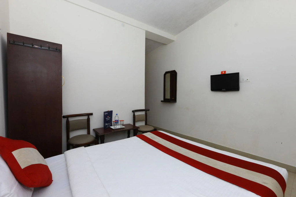 OYO 9183 RJ Inn