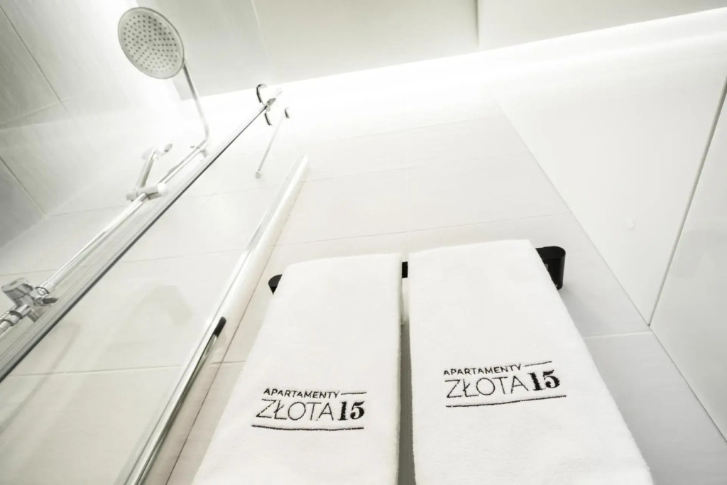Apartamenty Złota 15