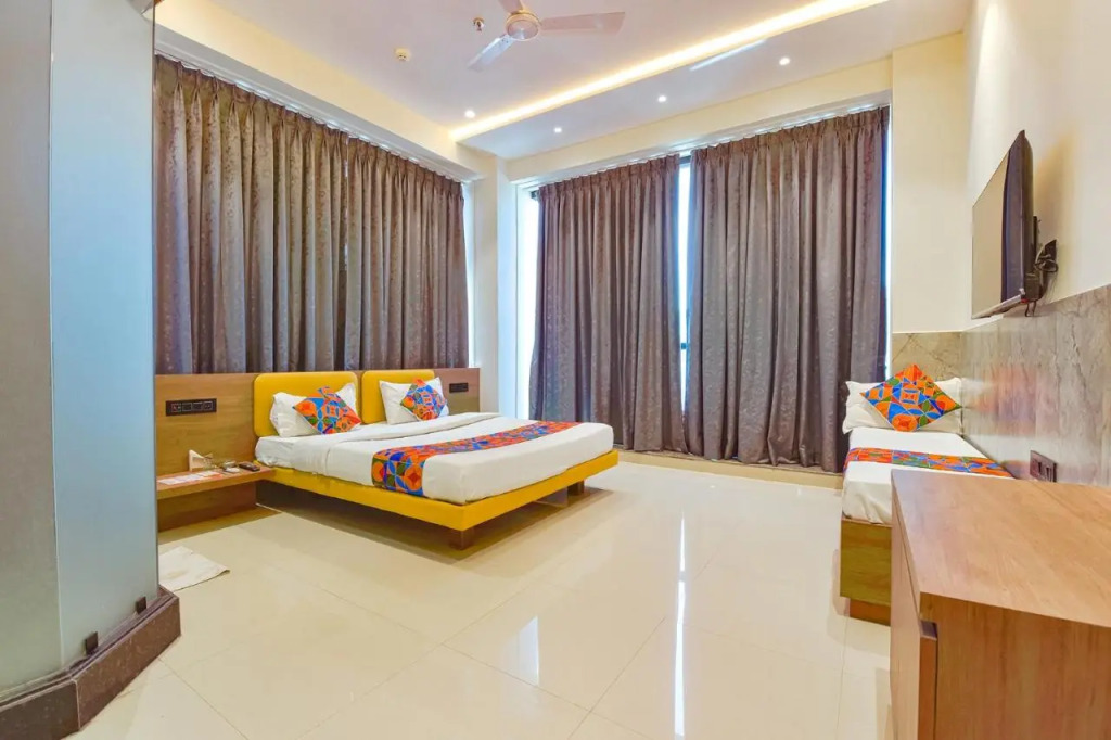 Hotel Gold Palace Inn