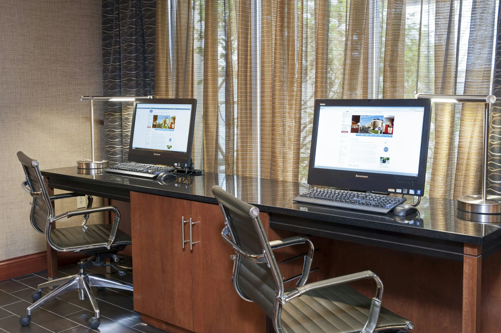 Hampton Inn Columbus/Taylorsville
