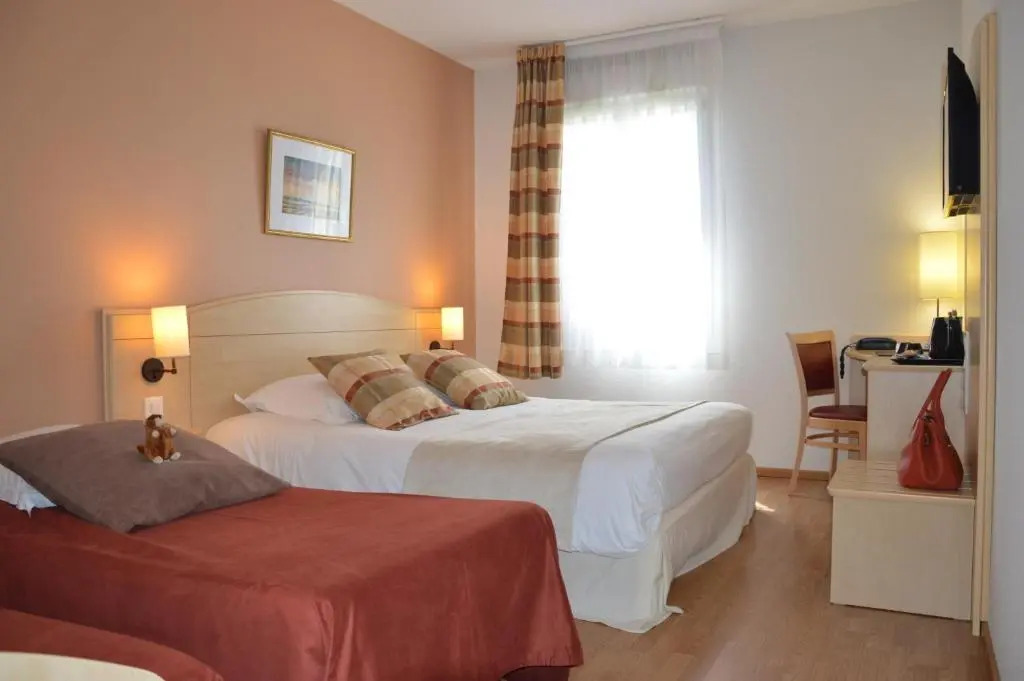 Brit Hotel Châteaudun