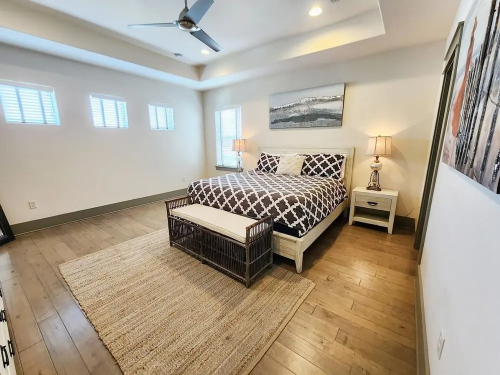Shore Thing Getaway by RealJoy Vacations