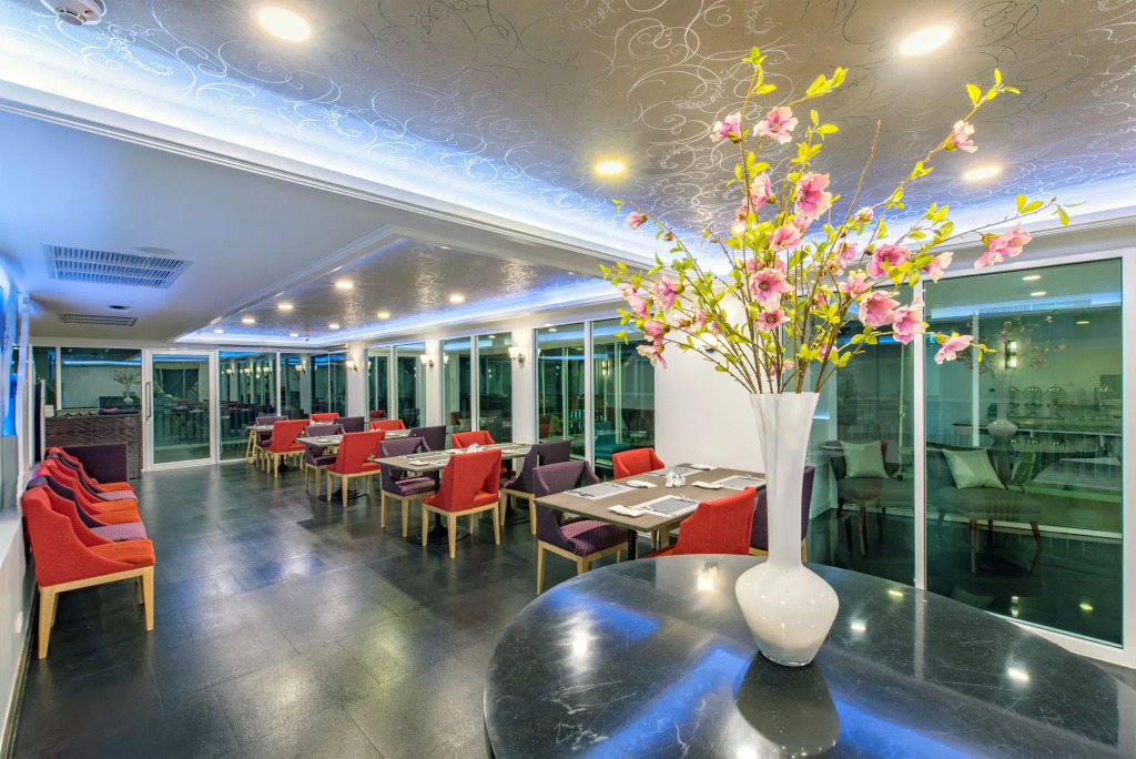 Anajak Bangkok Hotel - SHA Plus