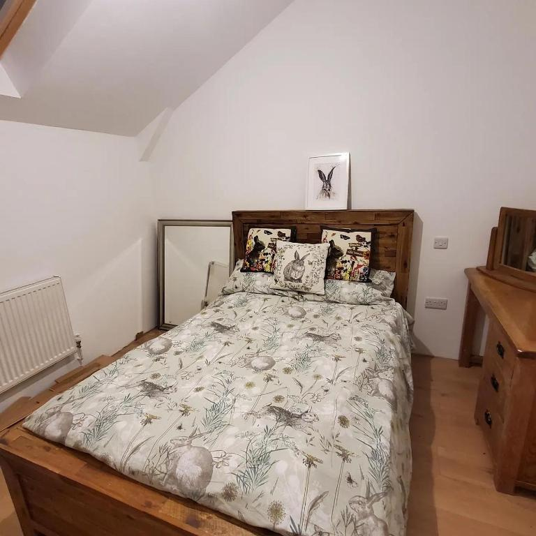 2-Bed Cottage Sleeps 4 with Hot Tub