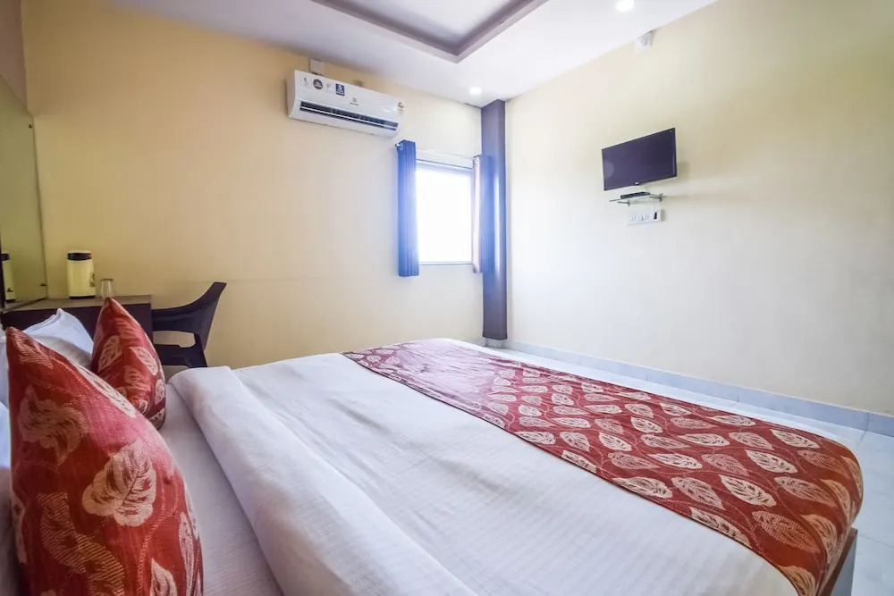 OYO 19032 Hotel Ambay Palace