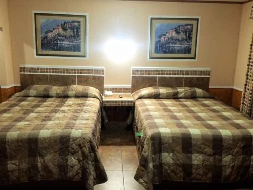 Luxury Inn and Suites Taylor