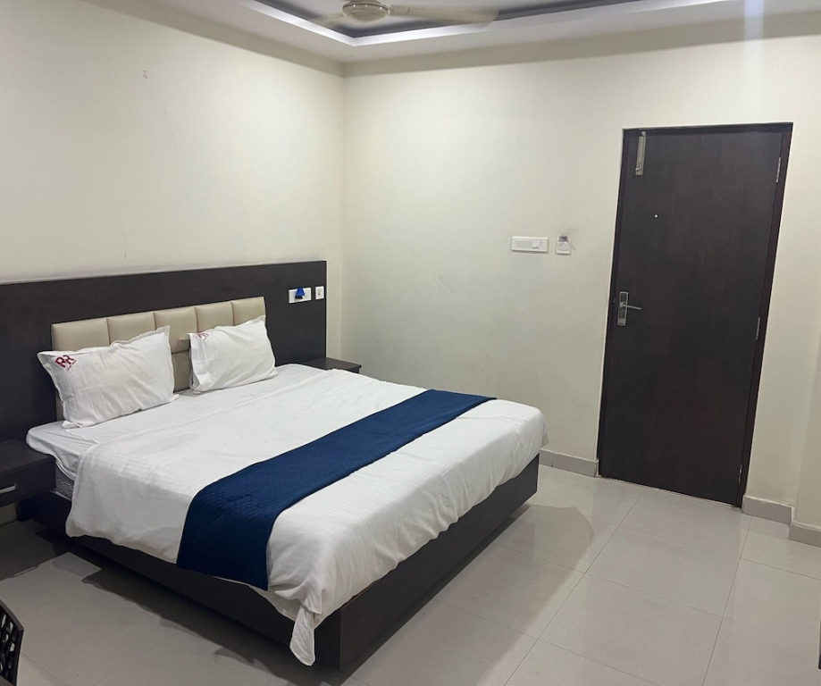 Townhouse Kanithi Road