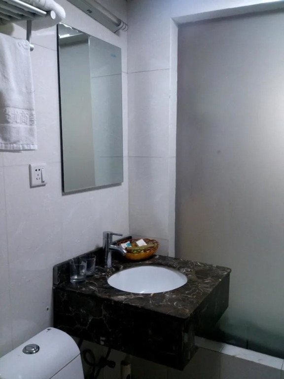 Wuhan Yanlong Business Hotel