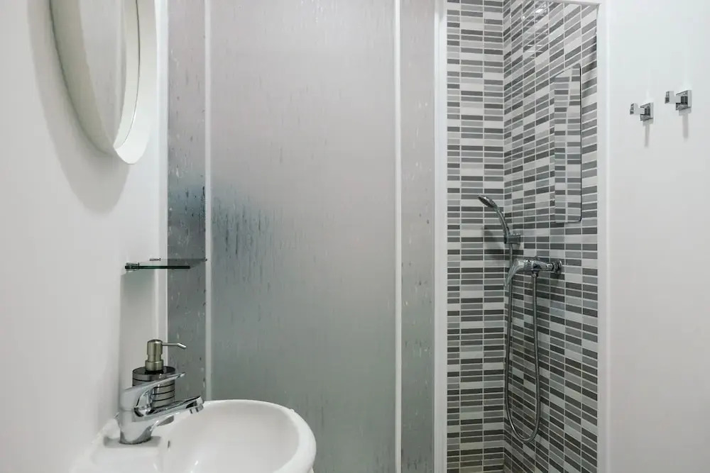 06 Olive Grove Apartment