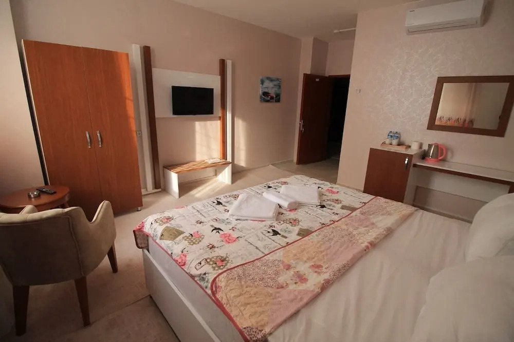 Gold Suite