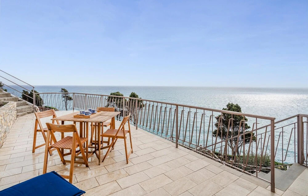 2 Bedroom Awesome Home In Cipressa