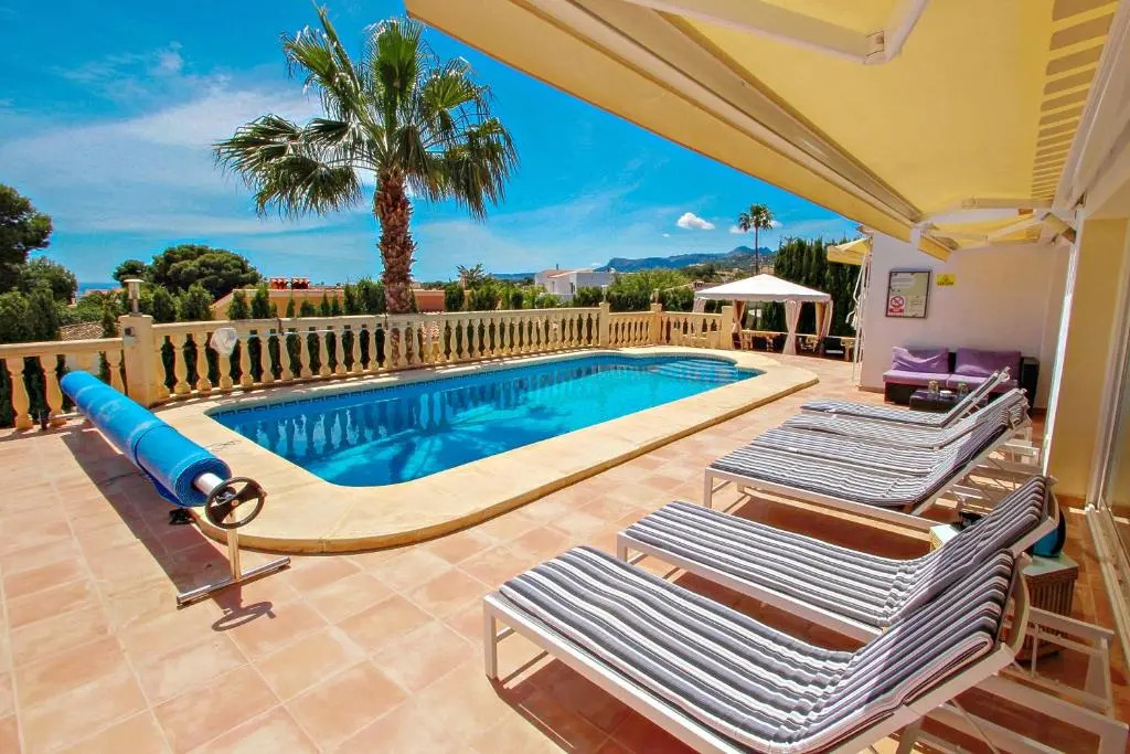 Michelle - sea view villa with private pool in Benissa