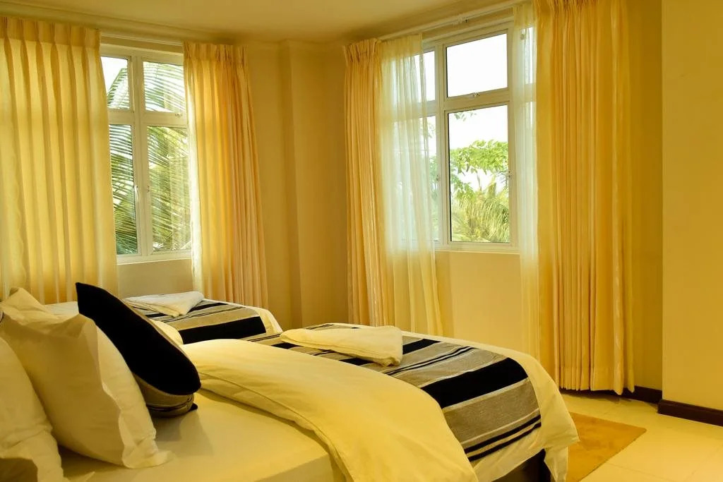 Pebbles Inn