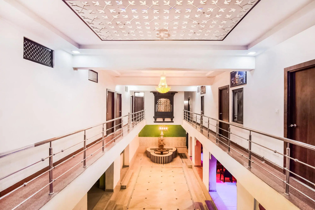FabHotel Himanshi