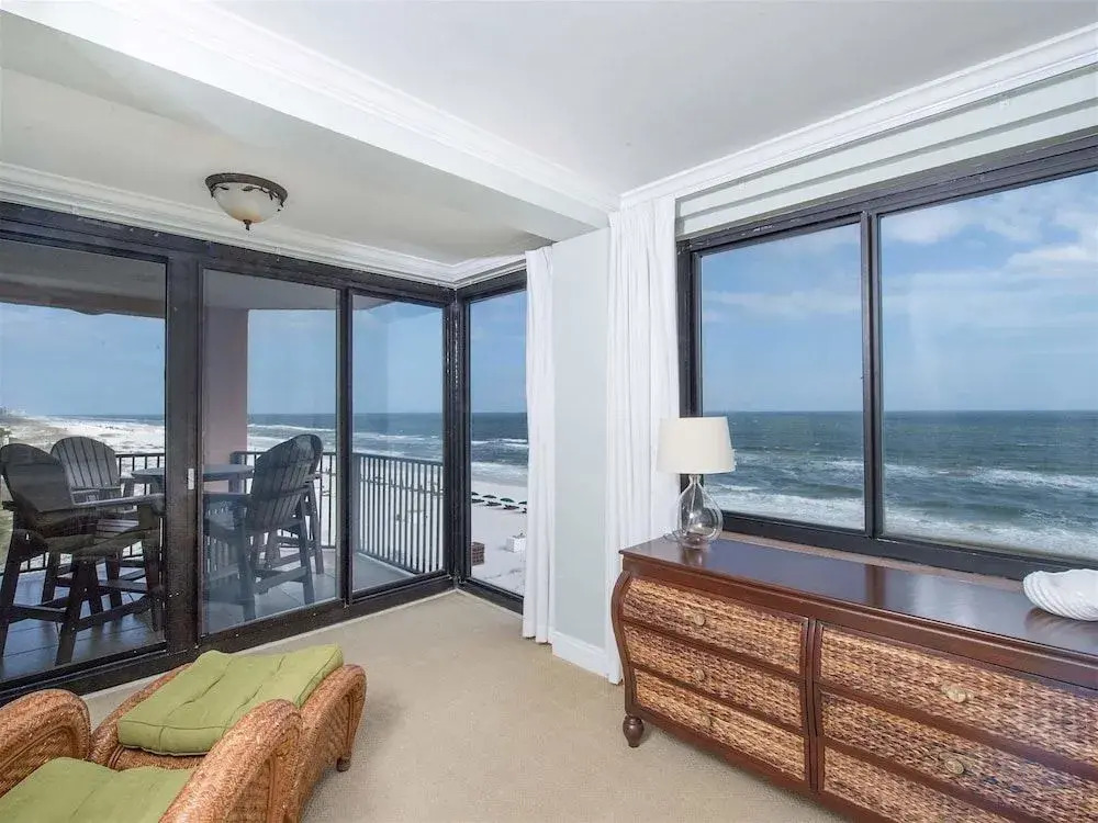 Broadmoor 402 by RedAwning