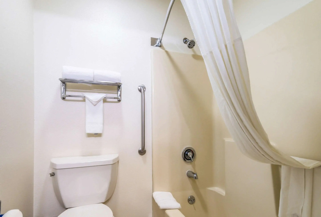 Quality Inn & Suites Lacey Olympia