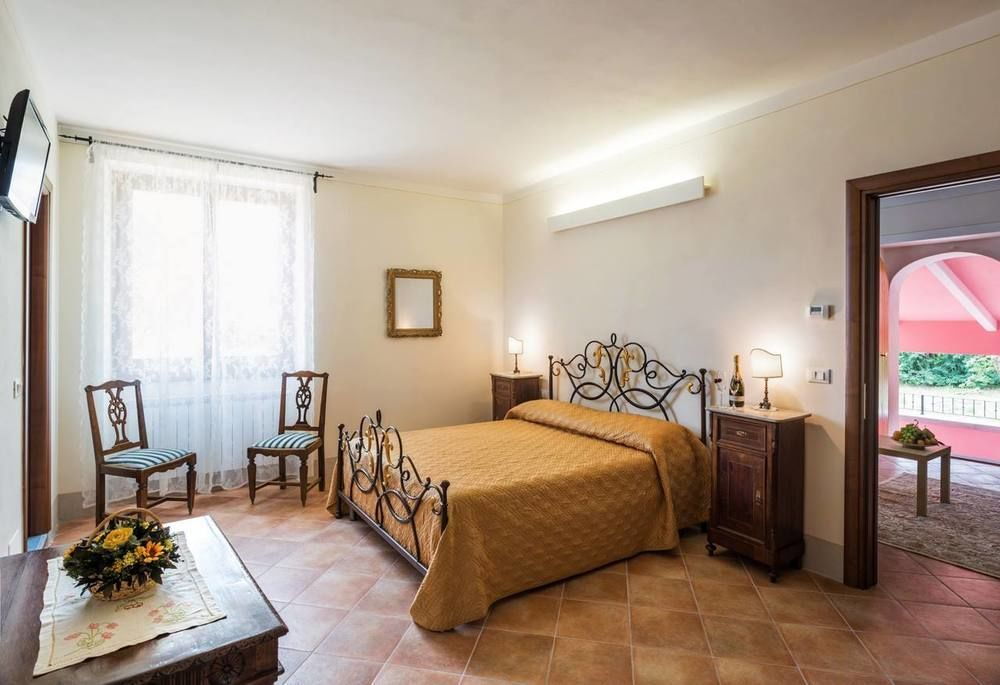 The Monna Lisa Resort