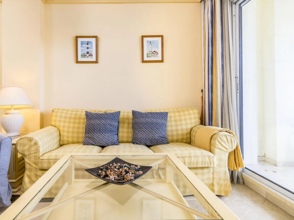 Stunning Apartment on the beach 358