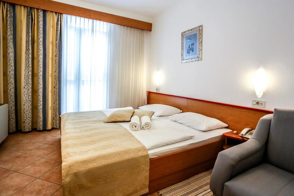 Hotel Dražica - Hotel Resort Dražica