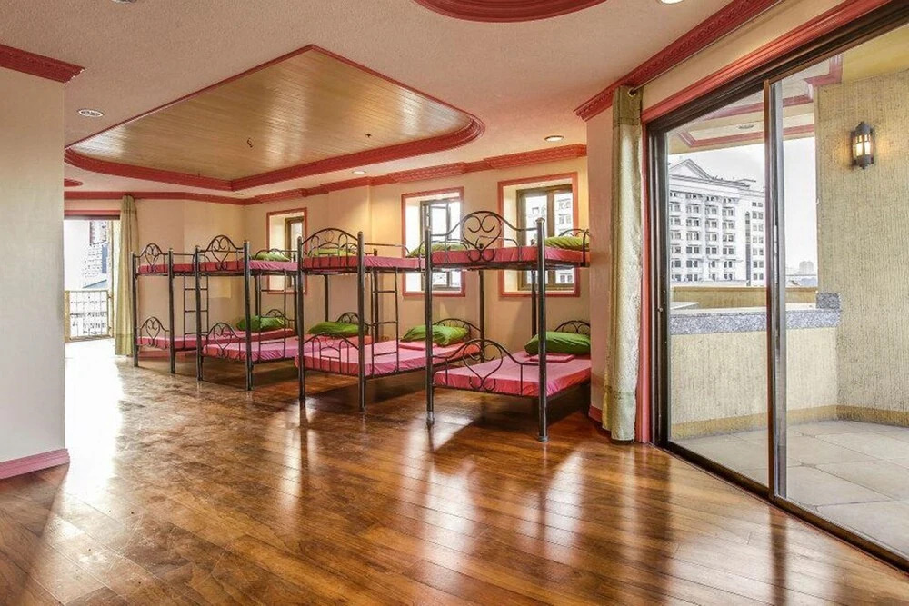 Pink Manila Hostel