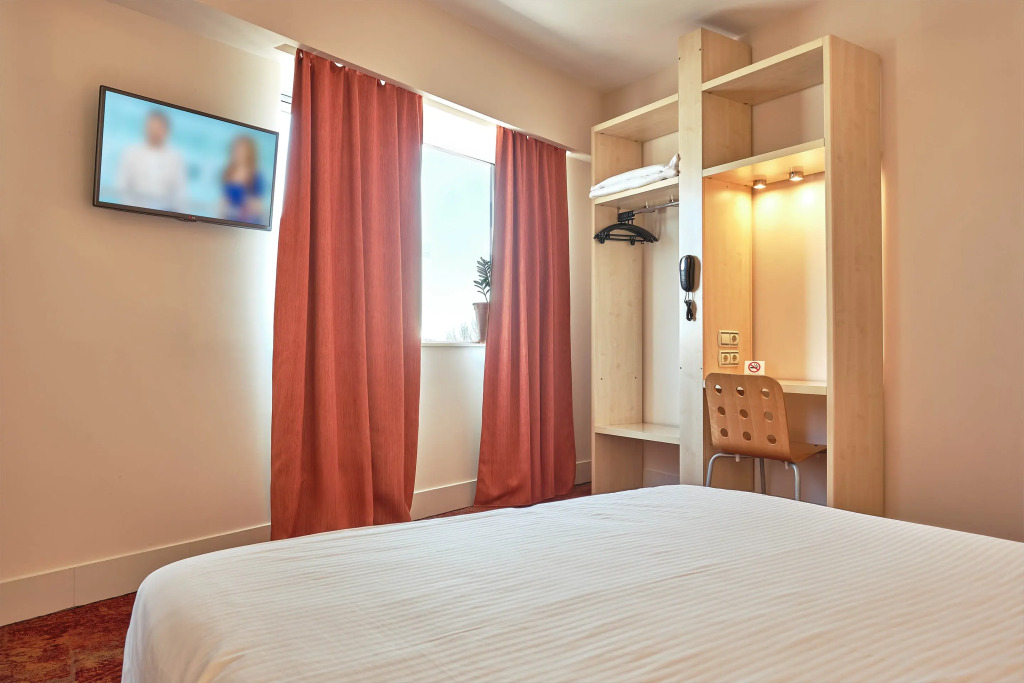 Hello Hotels