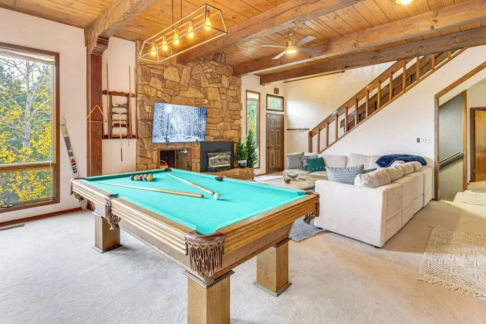 Luxury Home w/ Hot Tub & Mtn Views in Angel Fire
