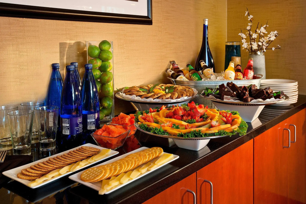 Courtyard by Marriott Seattle Sea-Tac Area