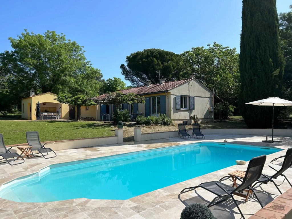 Holiday Home in Villecroze With Pool & Garden