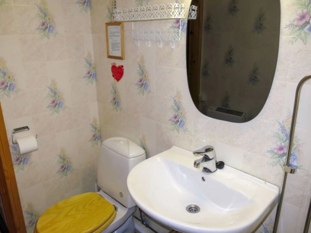 Holiday Home Midtholmen (SOW726)