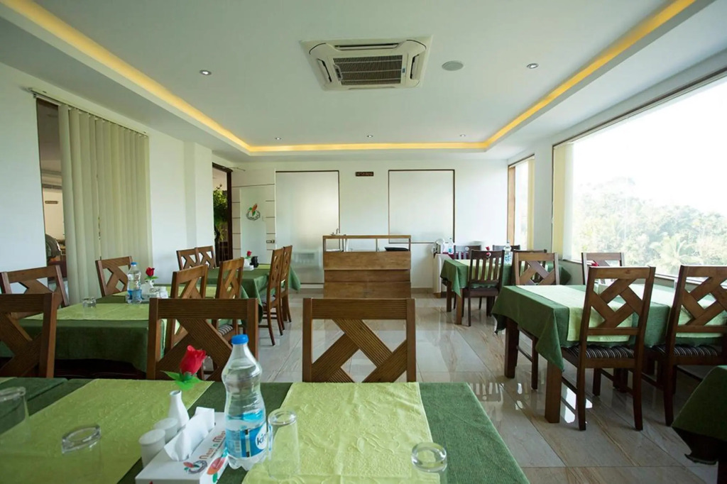 Hotel Nest 'N Mist