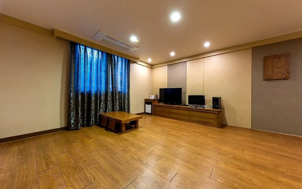 HOTEL bonito