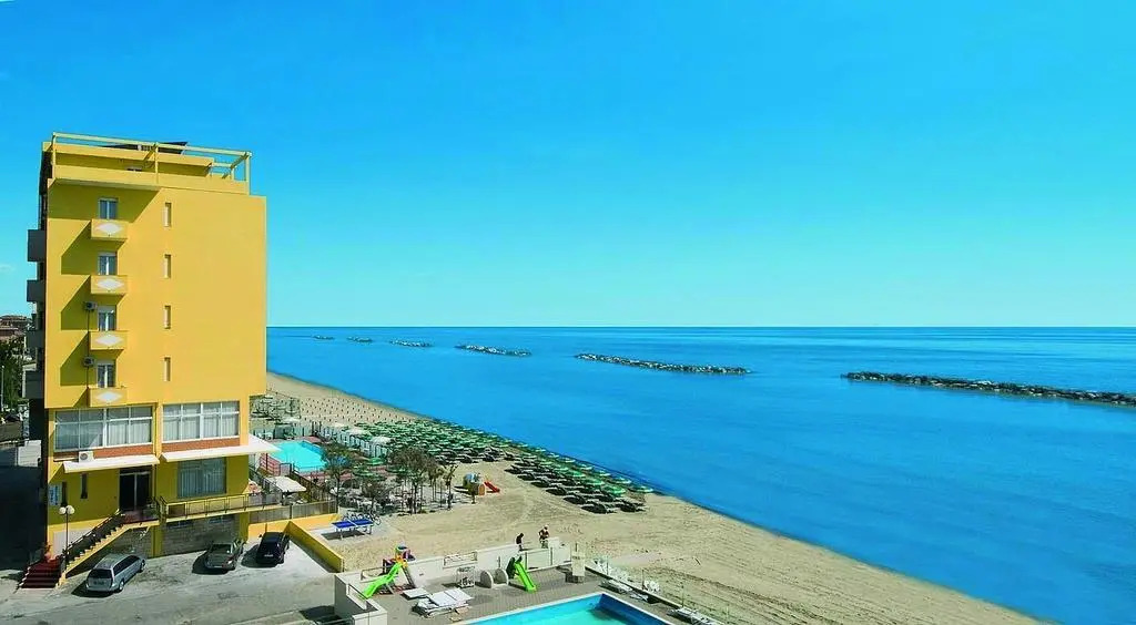 Hotel Apollonia Sea View & Beach Pool