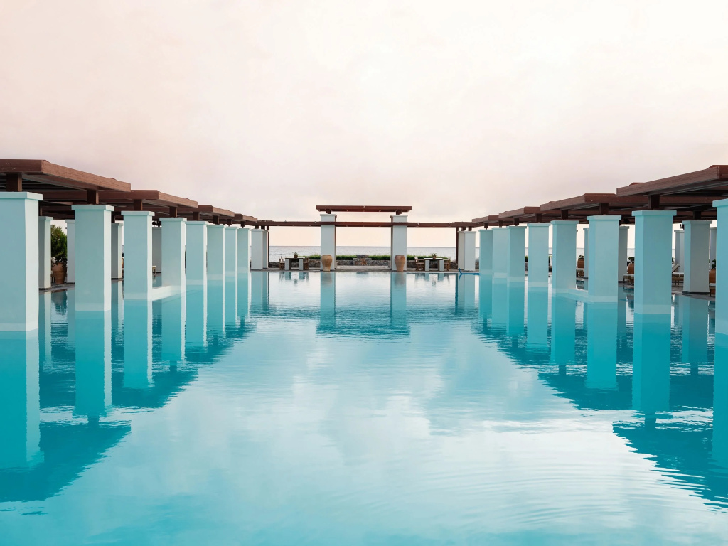 Amirandes, A Resort to Live