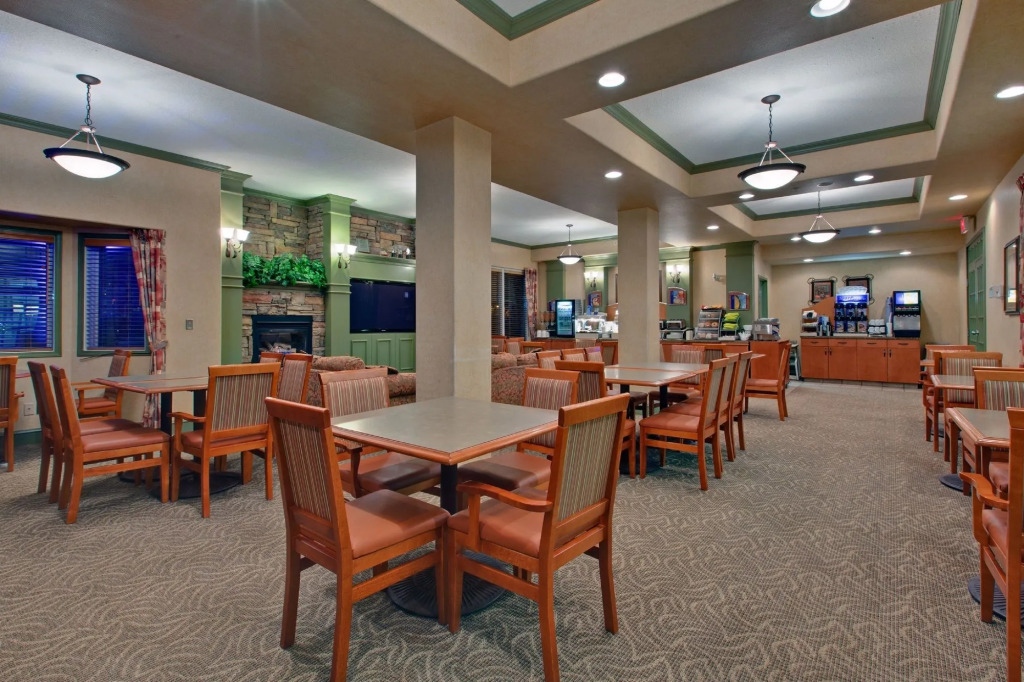 Holiday Inn Express & Suites Saskatoon Centre by IHG