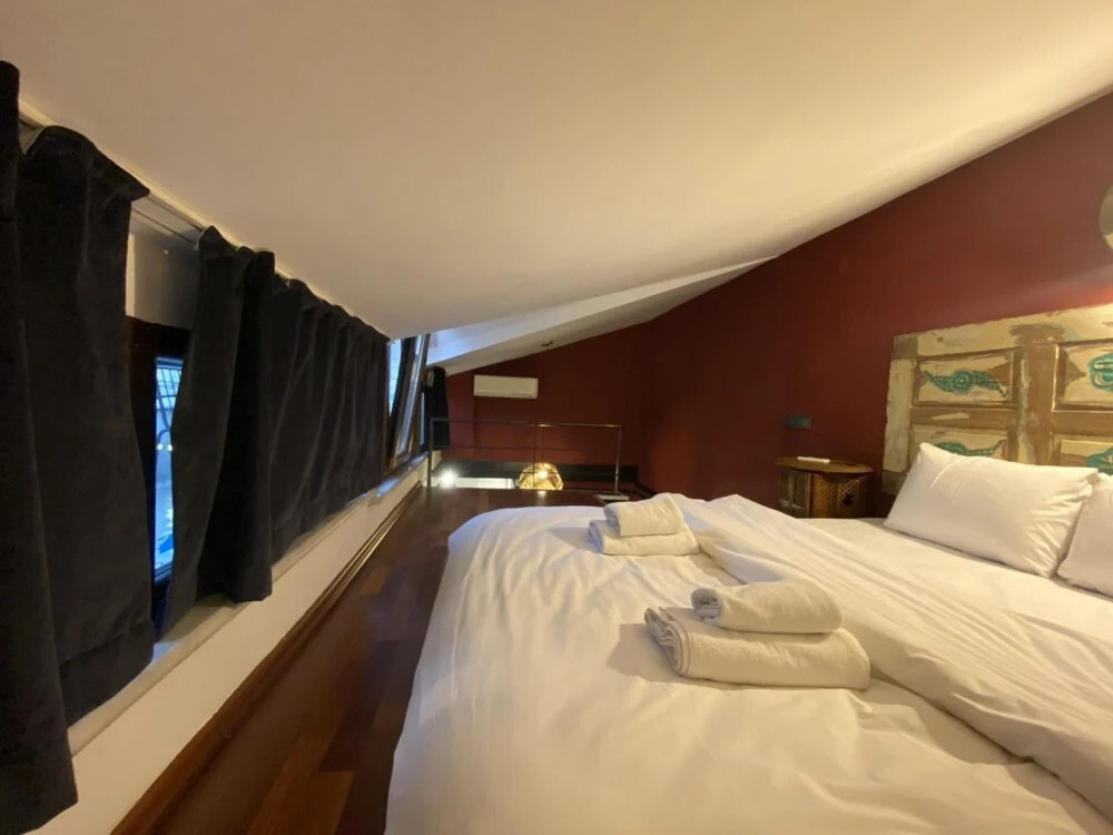 Dreamy Duplex Flat With Terrace Near Galata Tower
