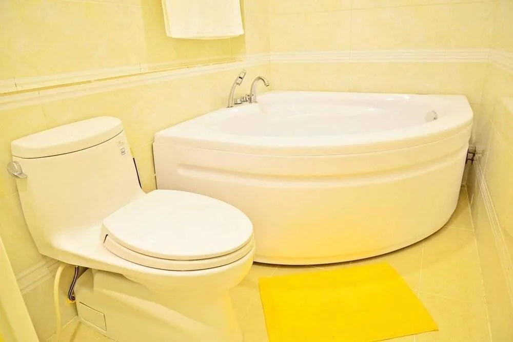 Smiley Apartment 15