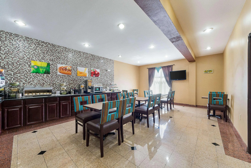 Quality Inn & Suites Buda