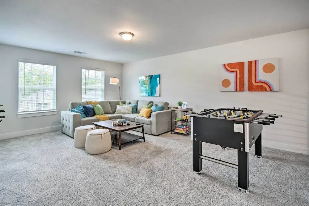Chic Houston Home w/ Game Room ~ 8 Mi to Dtwn
